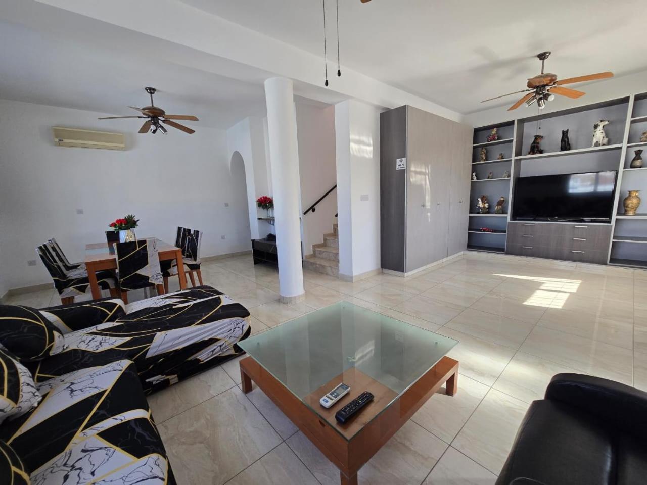 Michael Angelo Villa Paphos ภายนอก รูปภาพ