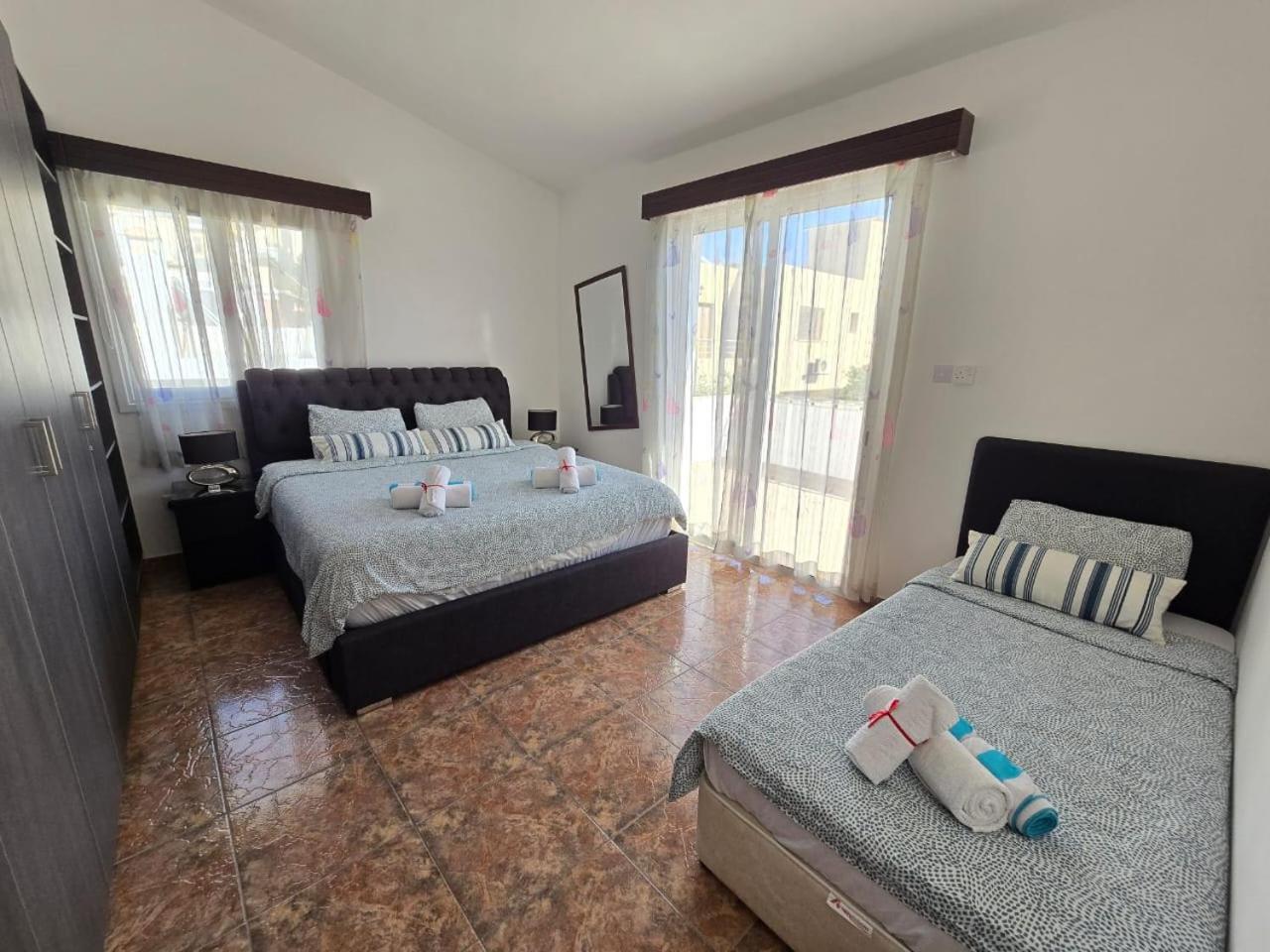 Michael Angelo Villa Paphos ภายนอก รูปภาพ